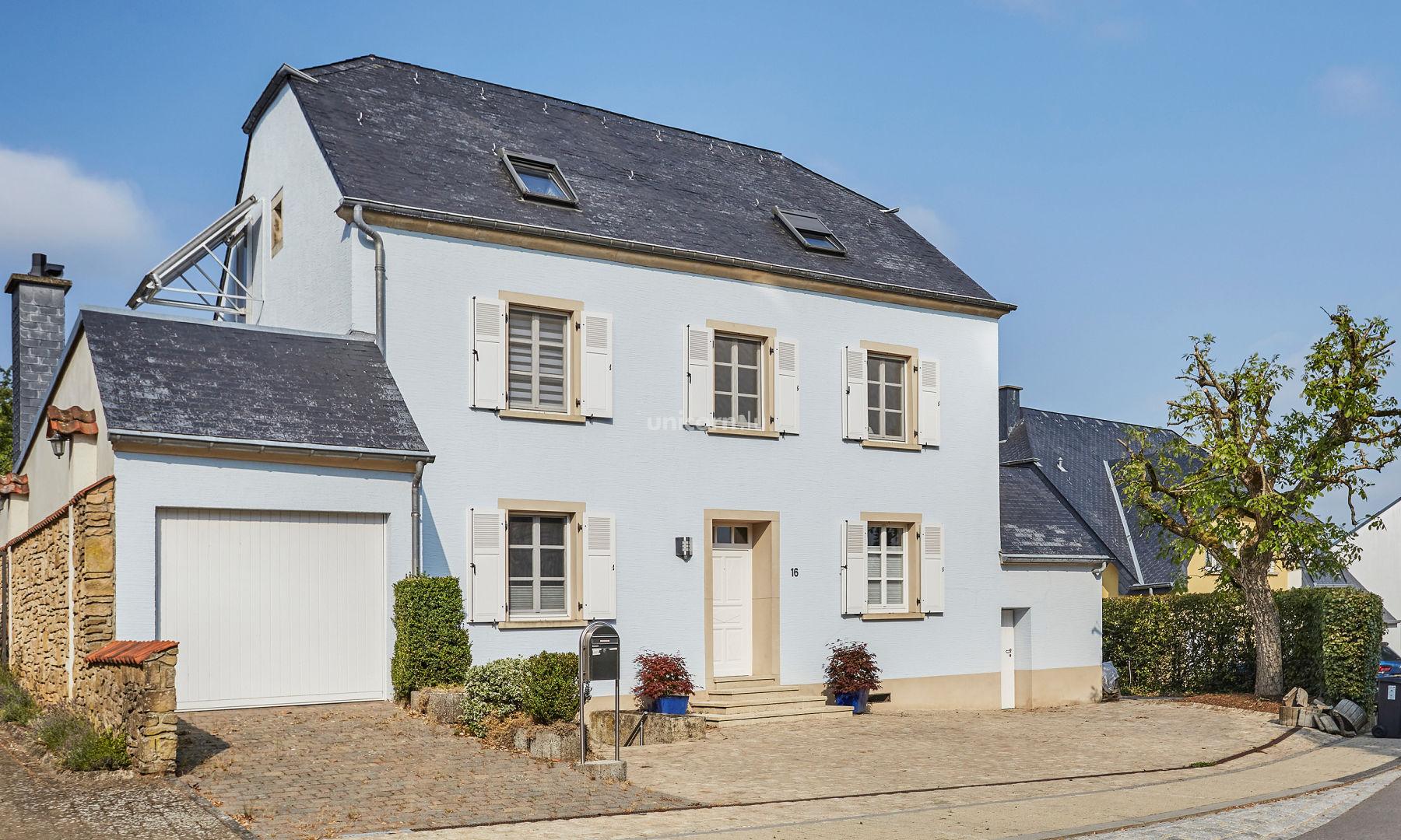 Maison en vente à Heffingen  - 248m²