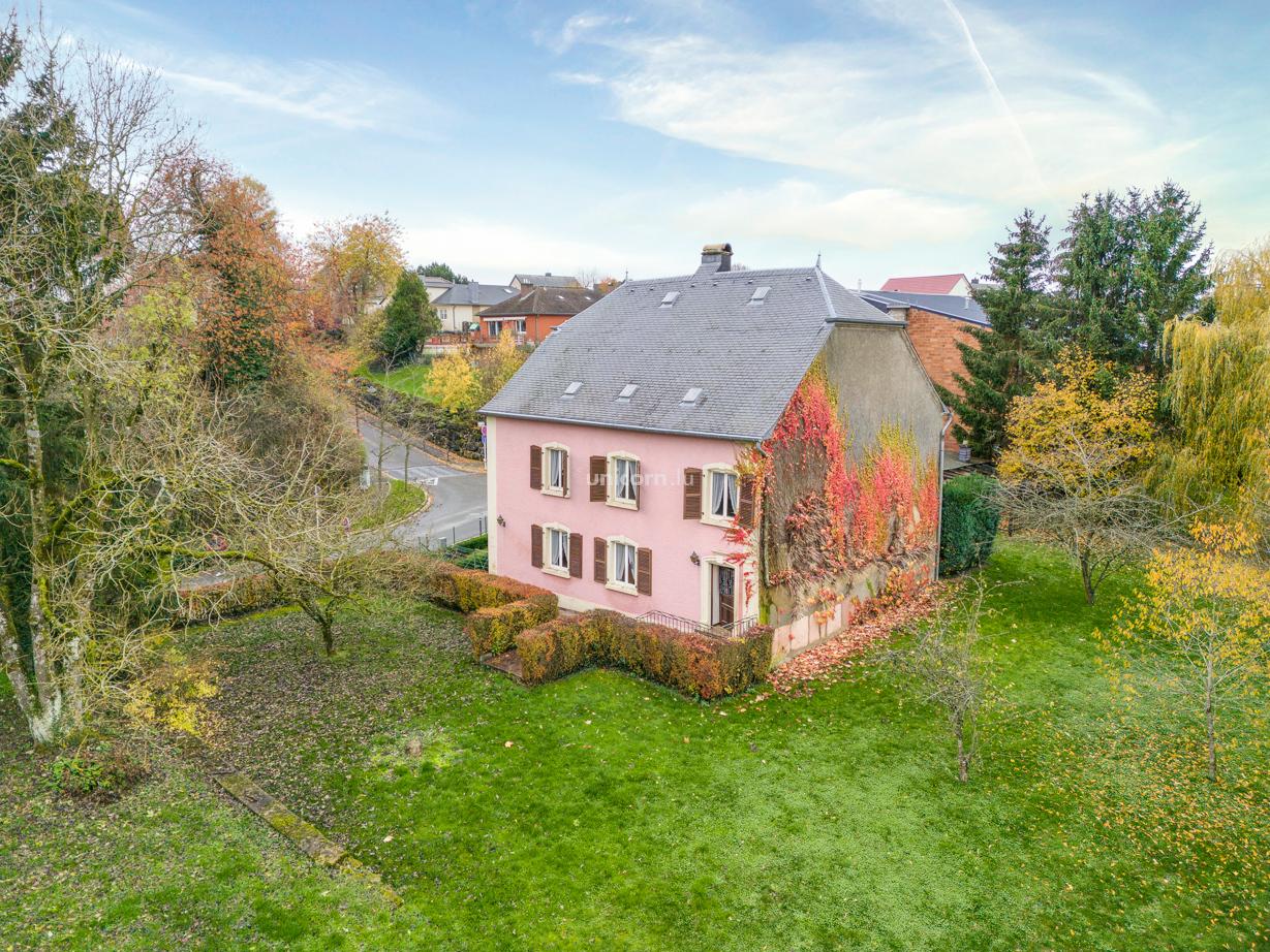 Maison en vente à Schouweiler  - 267m²