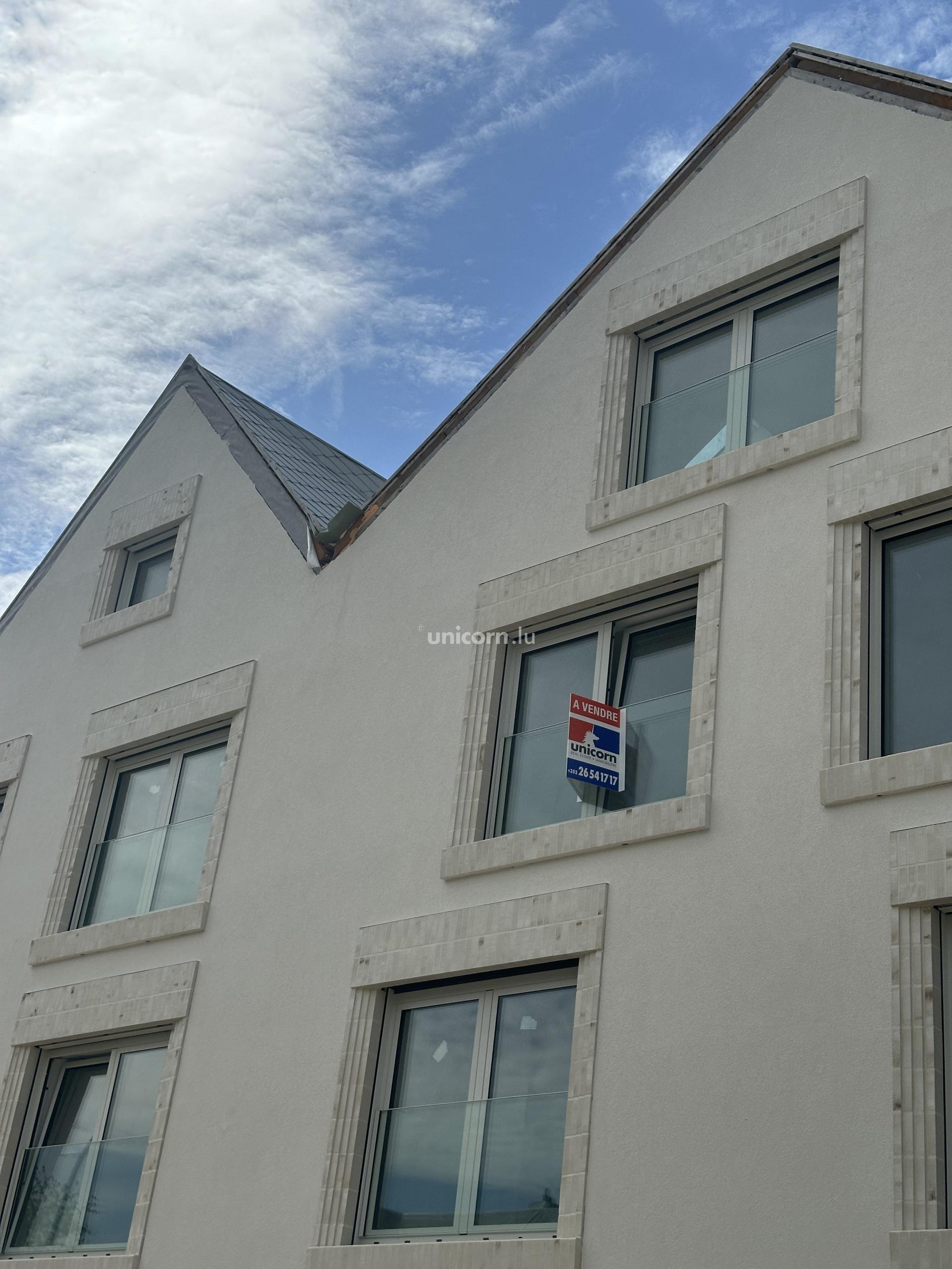 Apartment for sale in Walferdange  - 165.81m²