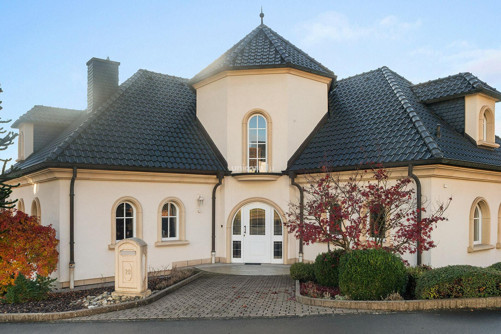 House for sale in Mersch  - 340m²