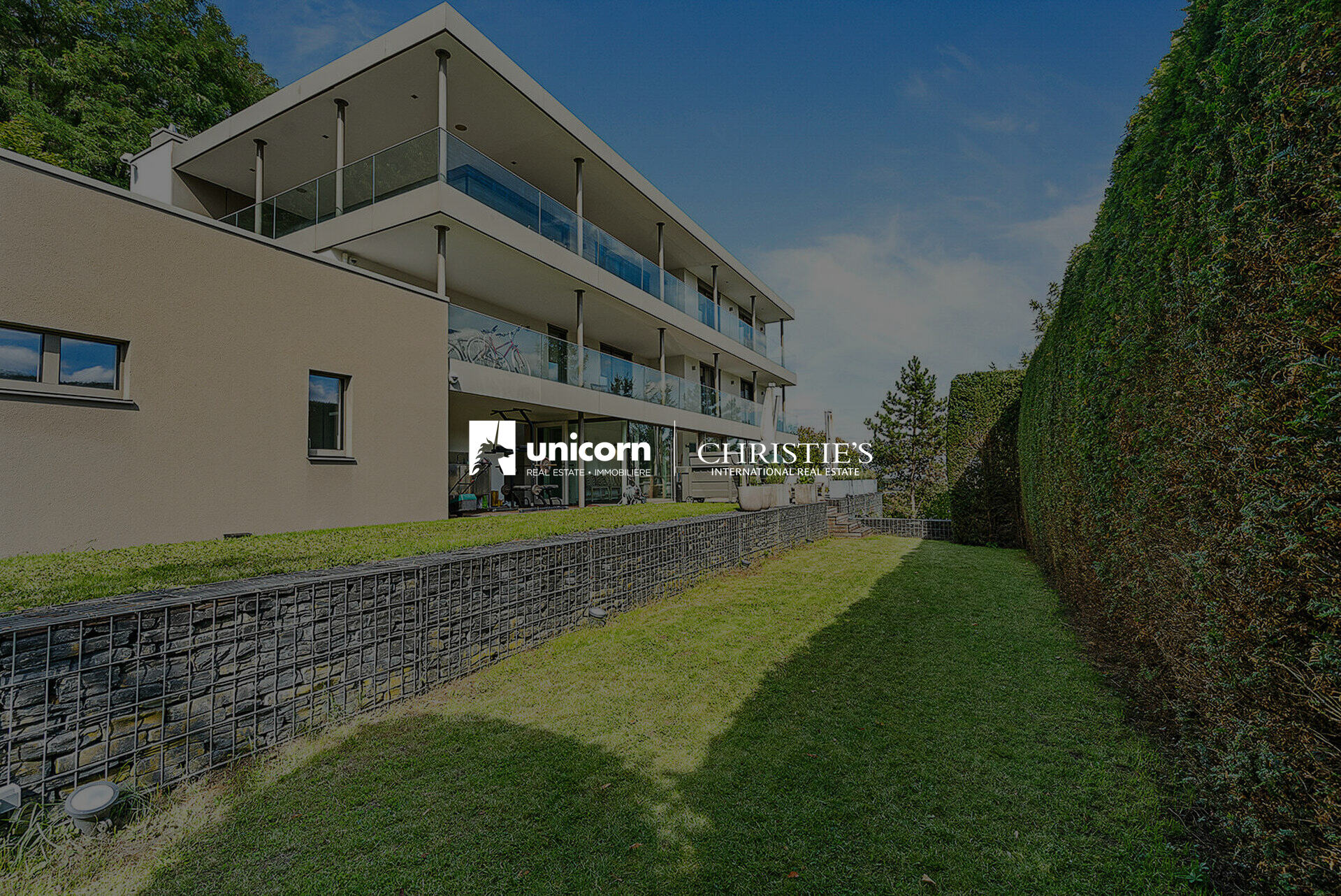 House for sale in Senningerberg  - 550m²